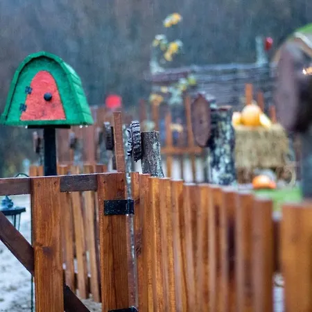Zemljane Kucice Lägenhet Kresevo
