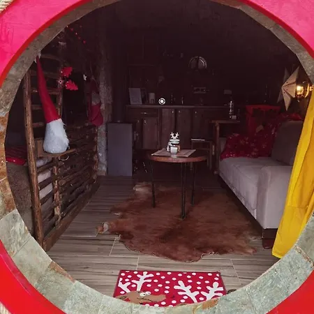 Apartment Zemljane Kucice *