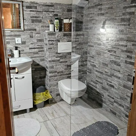 Zemljane Kucice Apartment Kresevo