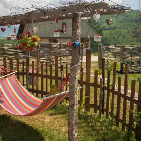 Zemljane Kucice Apartment Kresevo