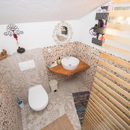 Zemljane Kucice Apartment *