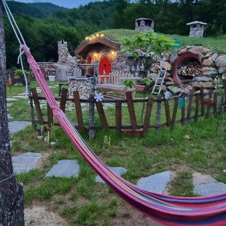 Apartment Zemljane Kucice Kresevo