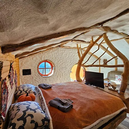 아파트 Zemljane Kucice Kresevo