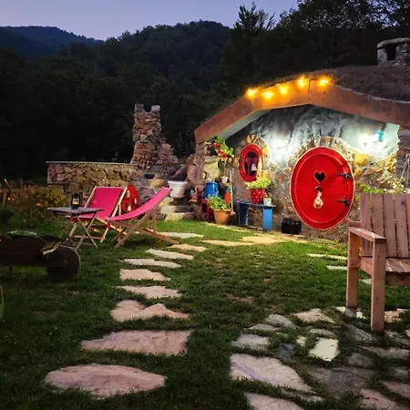 Zemljane Kucice Apartment