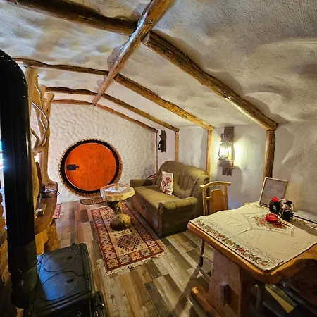 Zemljane Kucice Apartment Kresevo