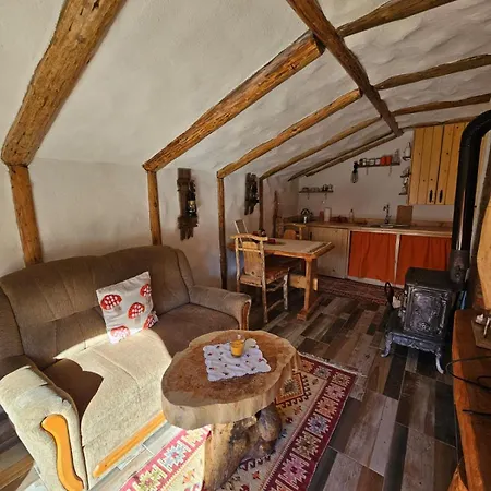 Zemljane Kucice 아파트 *