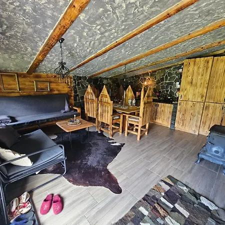 Zemljane Kucice Apartment Kresevo