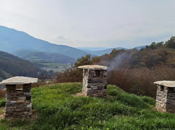 Zemljane Kucice * Kresevo